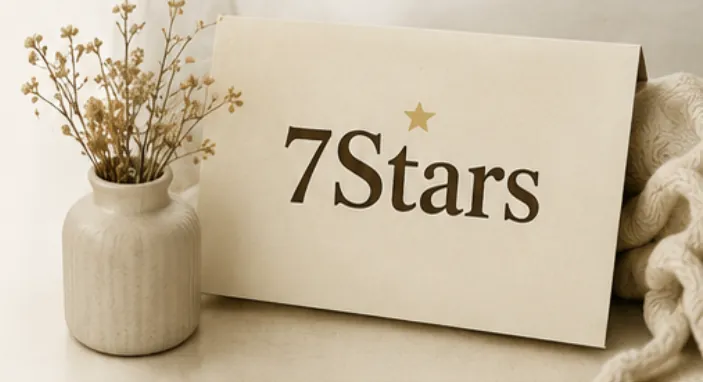 A 7Stars keepsake gift box with dried flowers